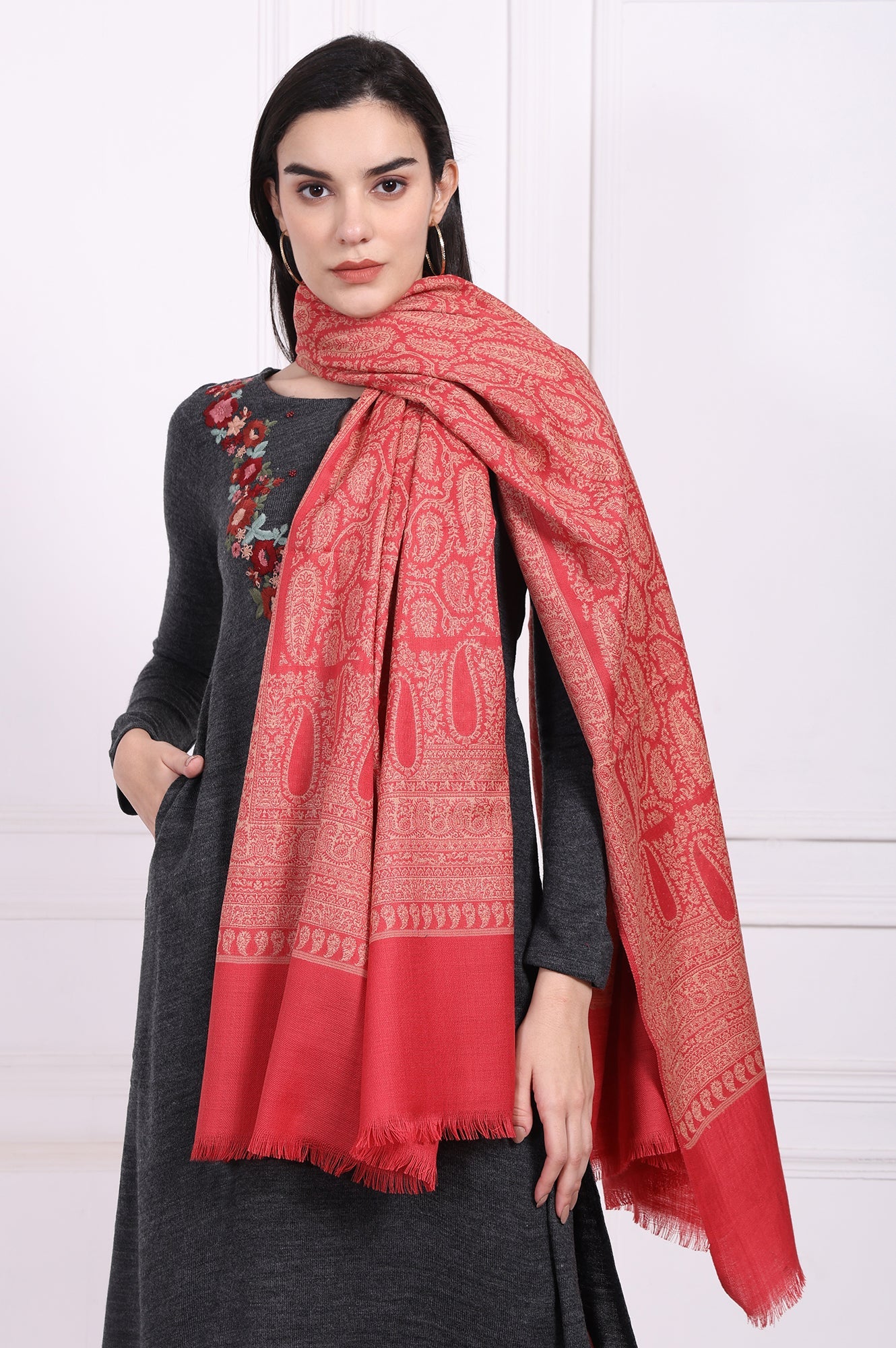 https://cdn.shopify.com/s/files/1/0776/0419/2550/files/W82651-314609_3.jpg?v=1761280877