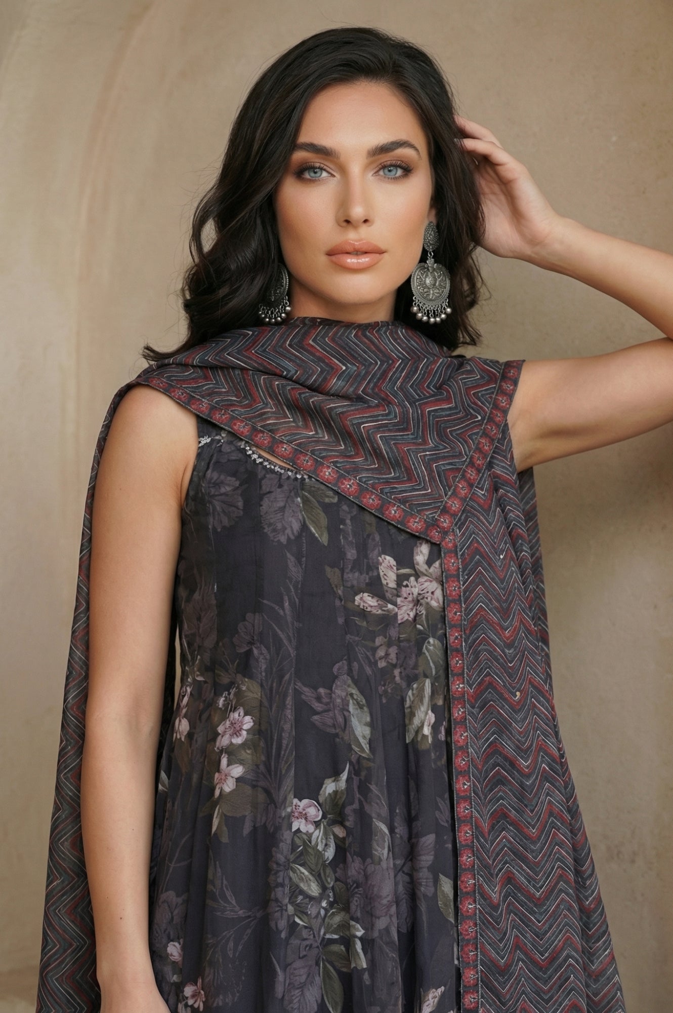 https://cdn.shopify.com/s/files/1/0776/0419/2550/files/W82708-126533_1.jpg?v=1776317724