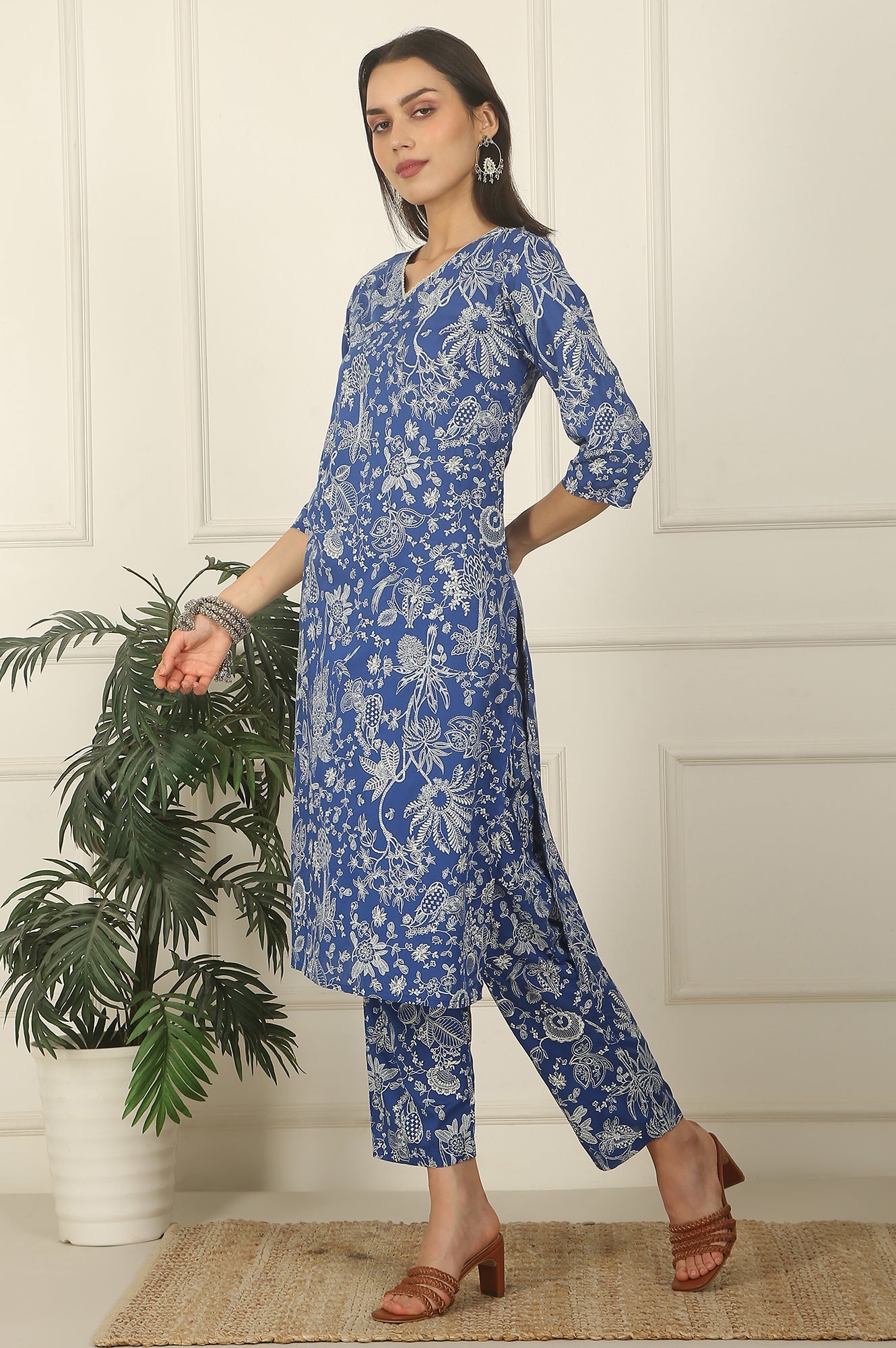 Blue Floral Printed Modal Straight Kurta and Pants Co-ord Set