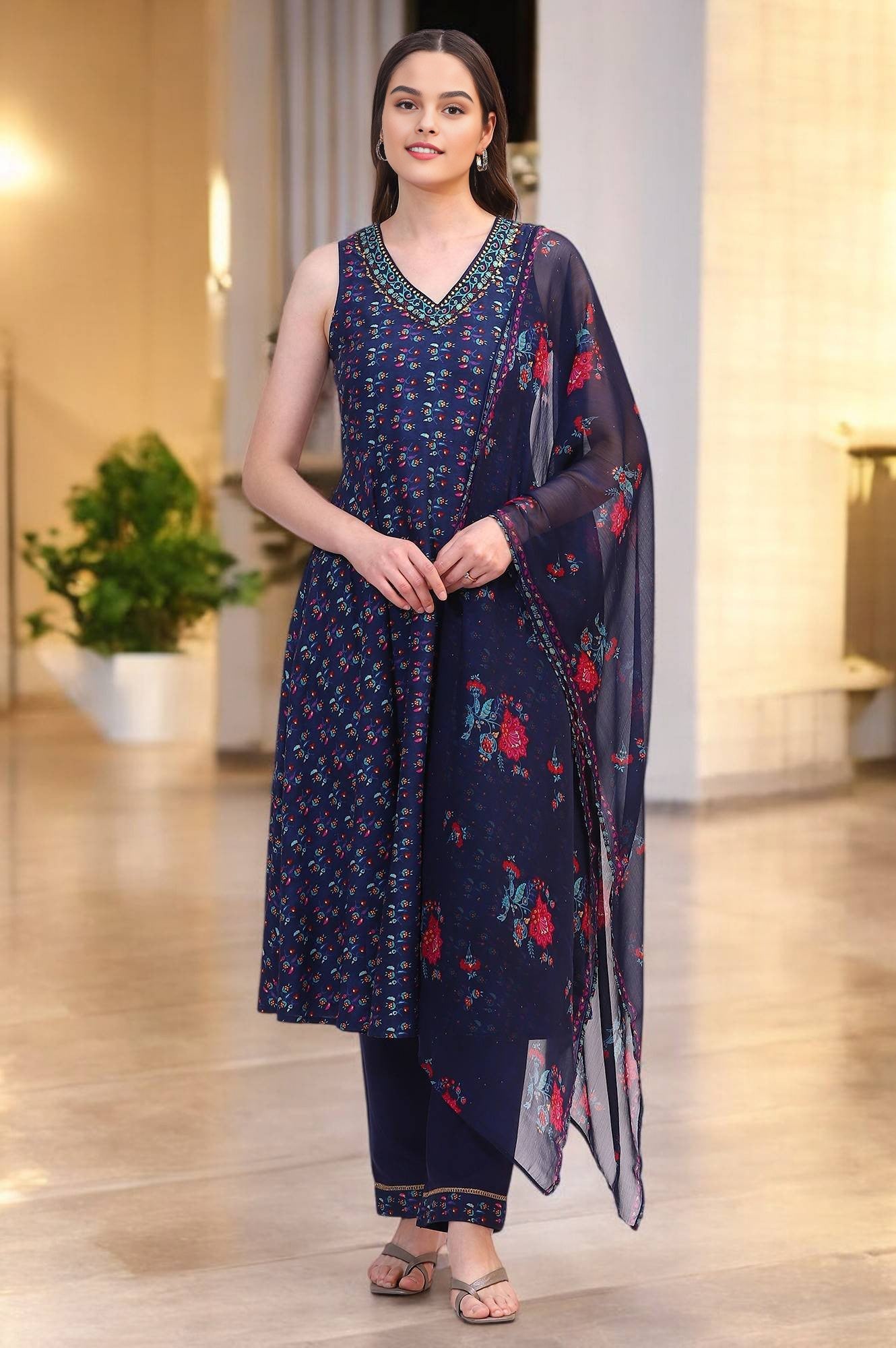 https://cdn.shopify.com/s/files/1/0776/0419/2550/files/WS12123-124620.jpg?v=1753188592