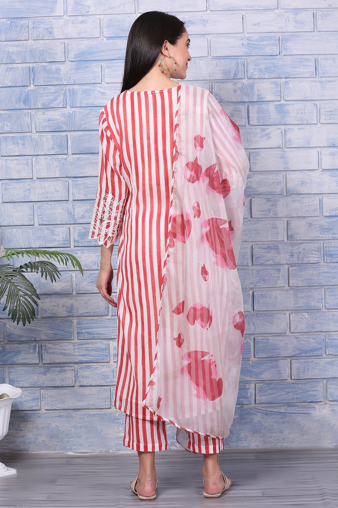 https://cdn.shopify.com/s/files/1/0776/0419/2550/files/WS12234-125302_5.jpg?v=1749474024
