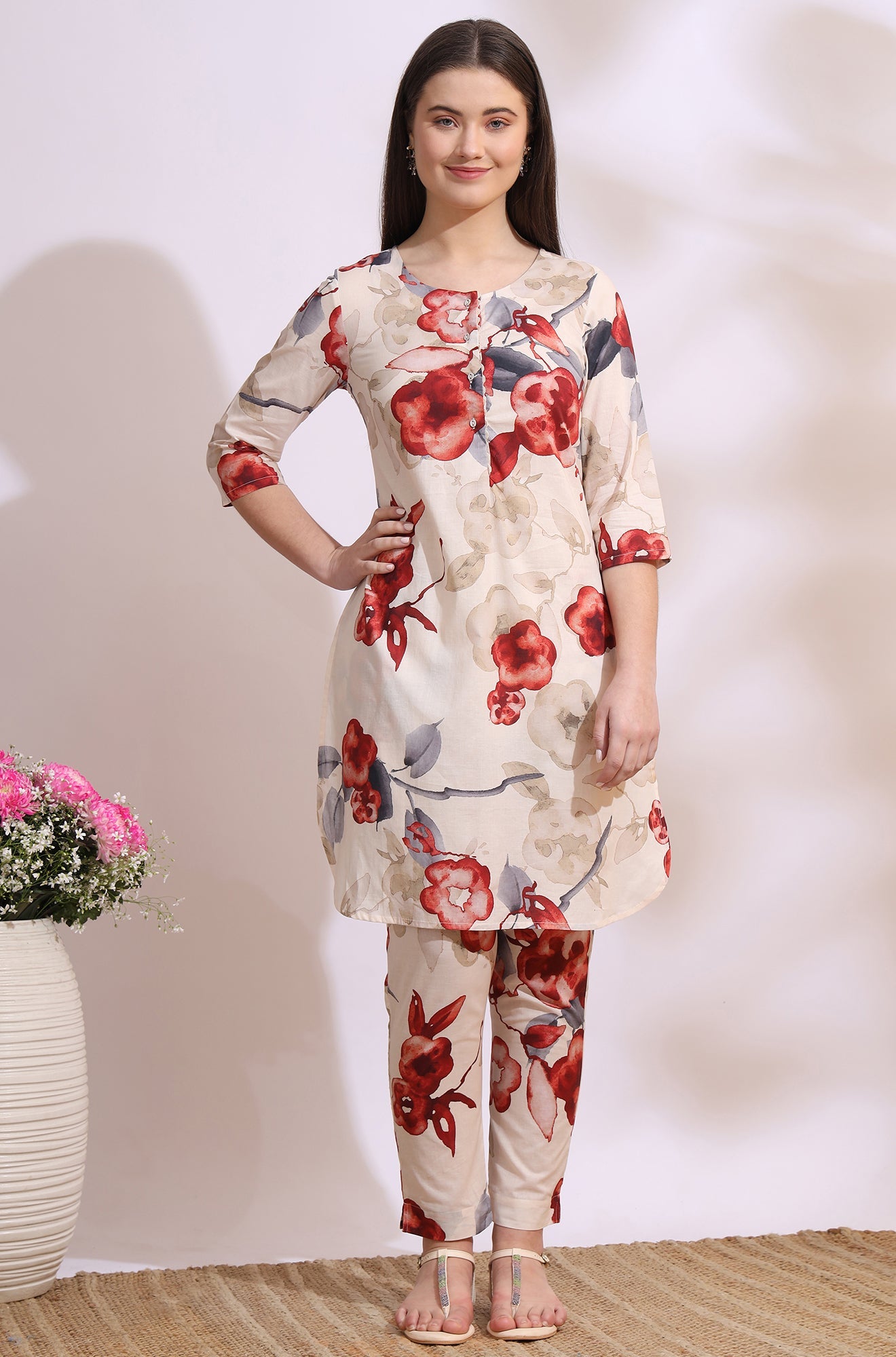 White Bold Floral Printed Pure Cotton Straight Kurta and Pants Co-Ords Set