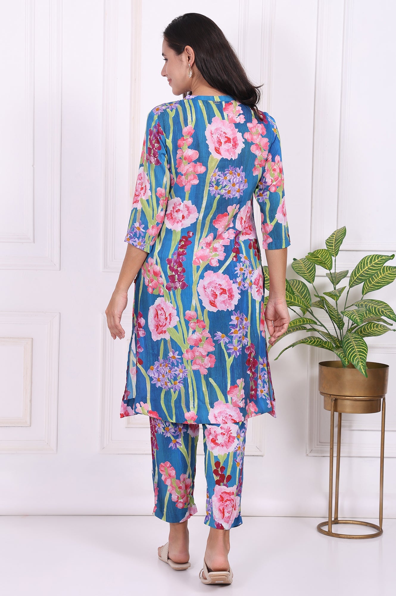 https://cdn.shopify.com/s/files/1/0776/0419/2550/files/WS12646-125341_5_1eedba0f-da37-438b-a975-c90c07f02945.jpg?v=1764652158