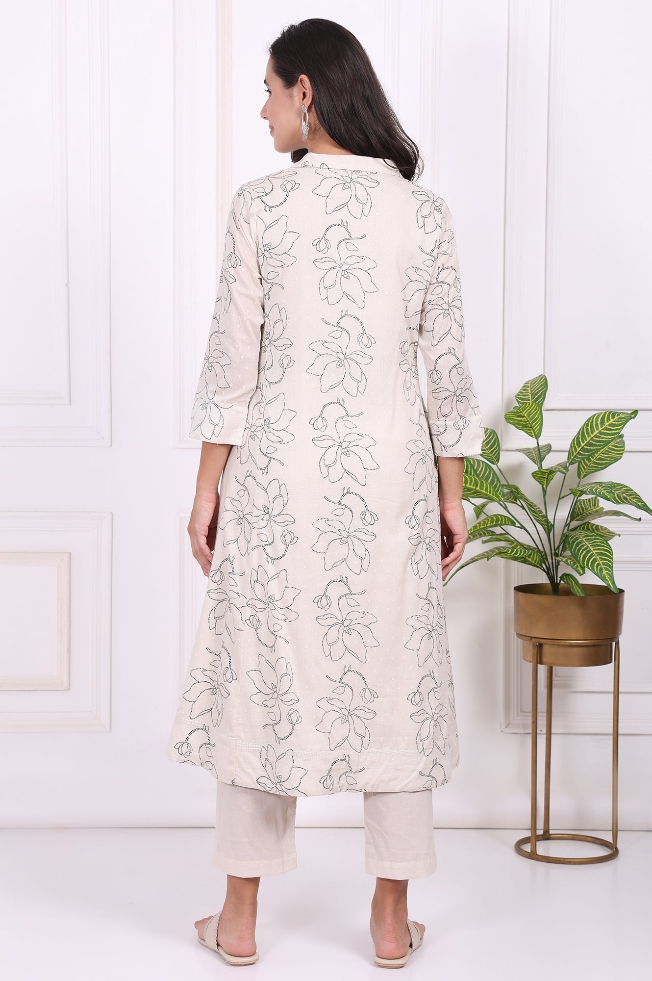 https://cdn.shopify.com/s/files/1/0776/0419/2550/files/WS12689-125500_5.jpg?v=1764652141