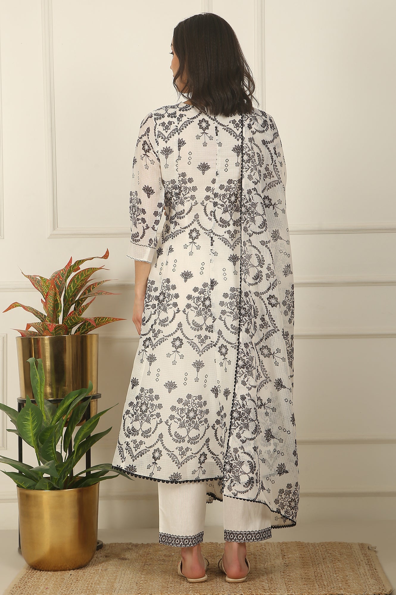https://cdn.shopify.com/s/files/1/0776/0419/2550/files/WS12716-125554_5.jpg?v=1747056044