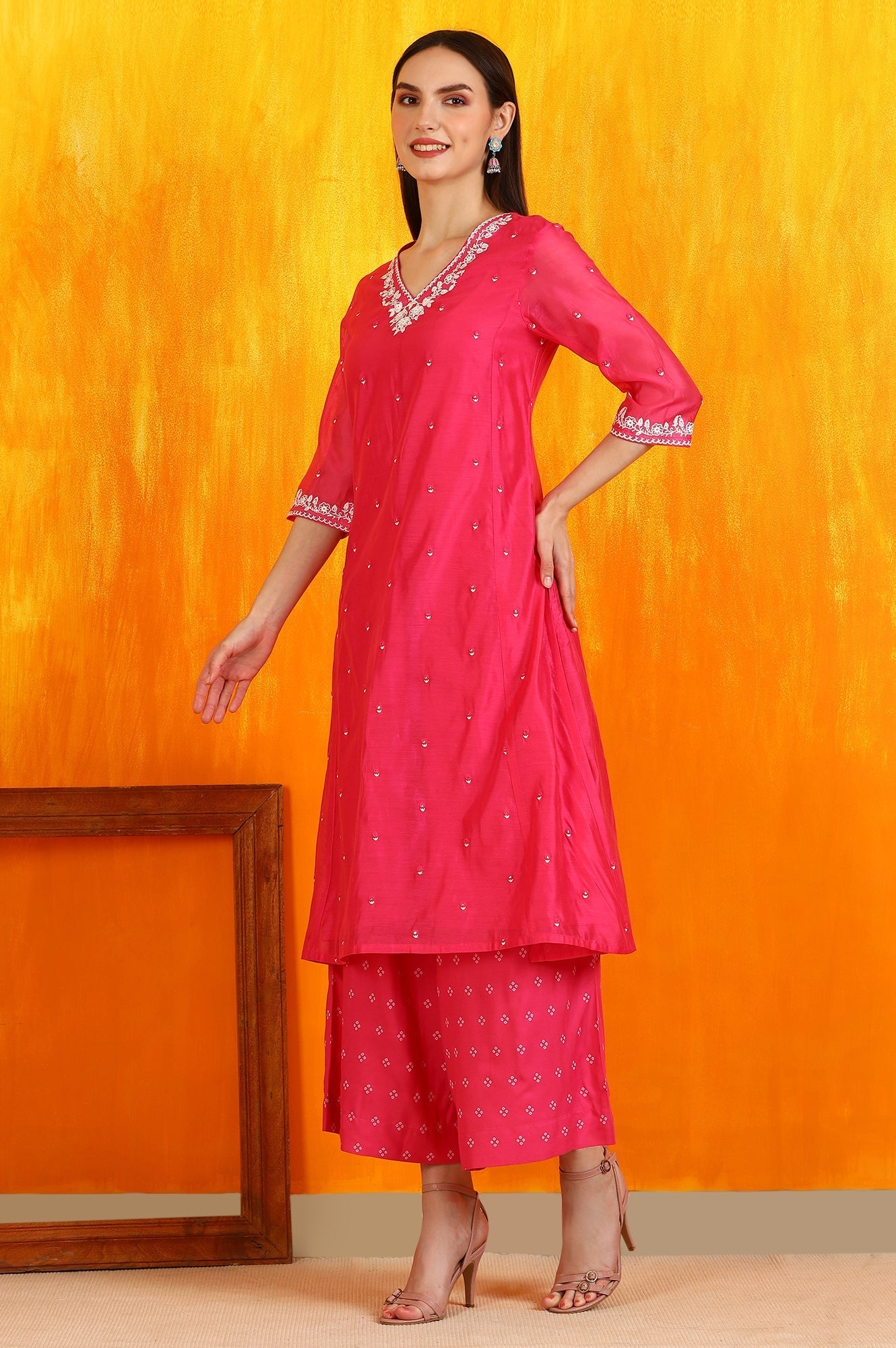 Pink Embroidered Chanderi Panelled Kurta, Cropped Pants and Dupatta Set_4
