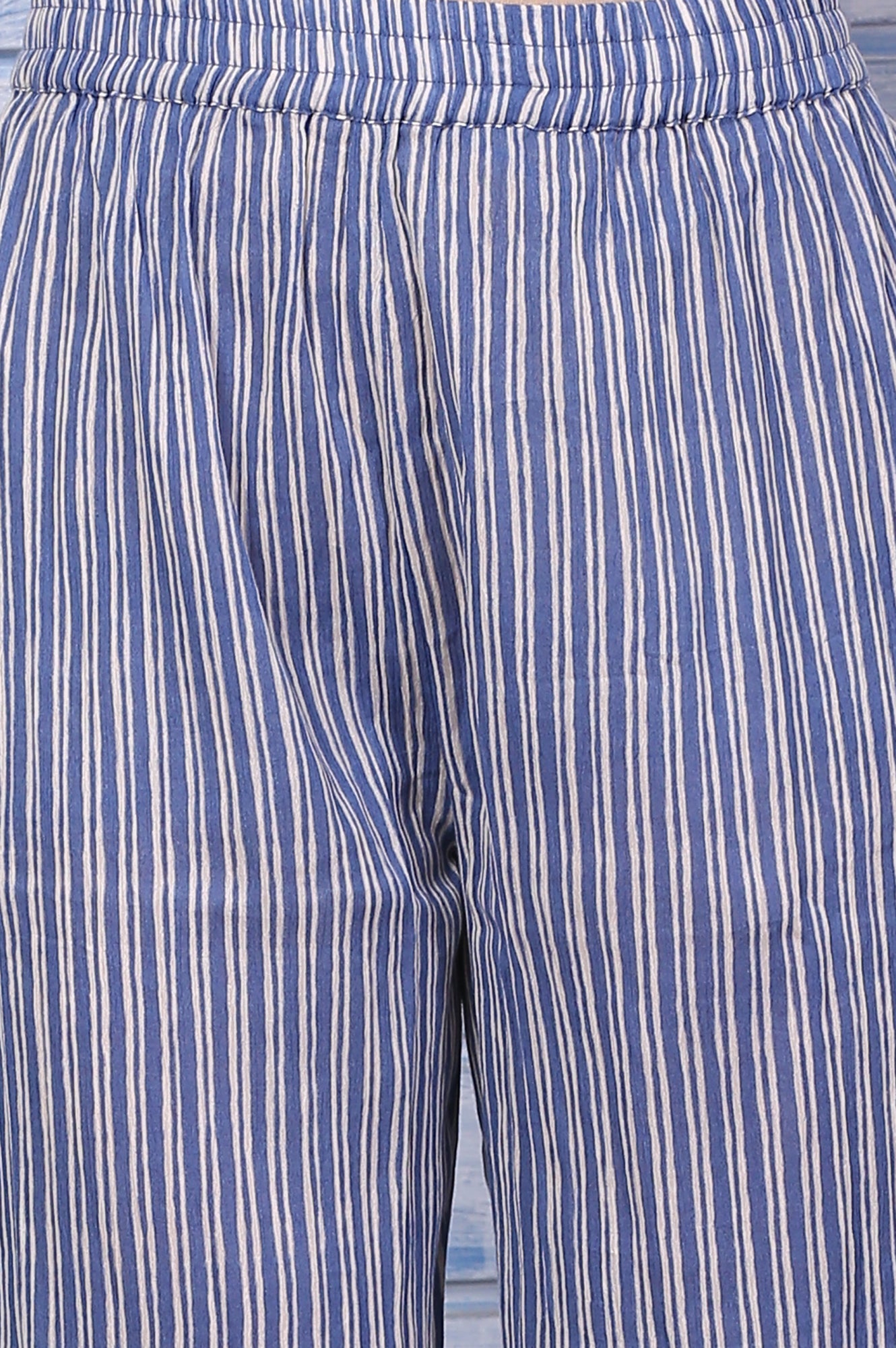 Off-White Bold Floral Printed Pure Cotton Straight Kurta and Pants Co-ord Set