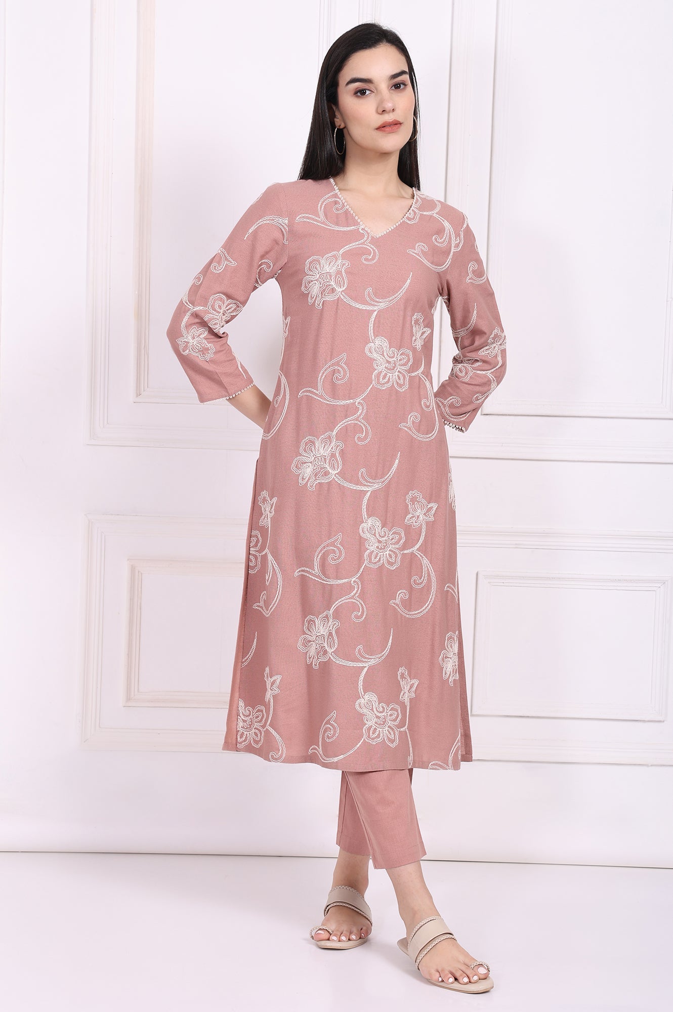 https://cdn.shopify.com/s/files/1/0776/0419/2550/files/WS13692-401064_1.jpg?v=1761279882