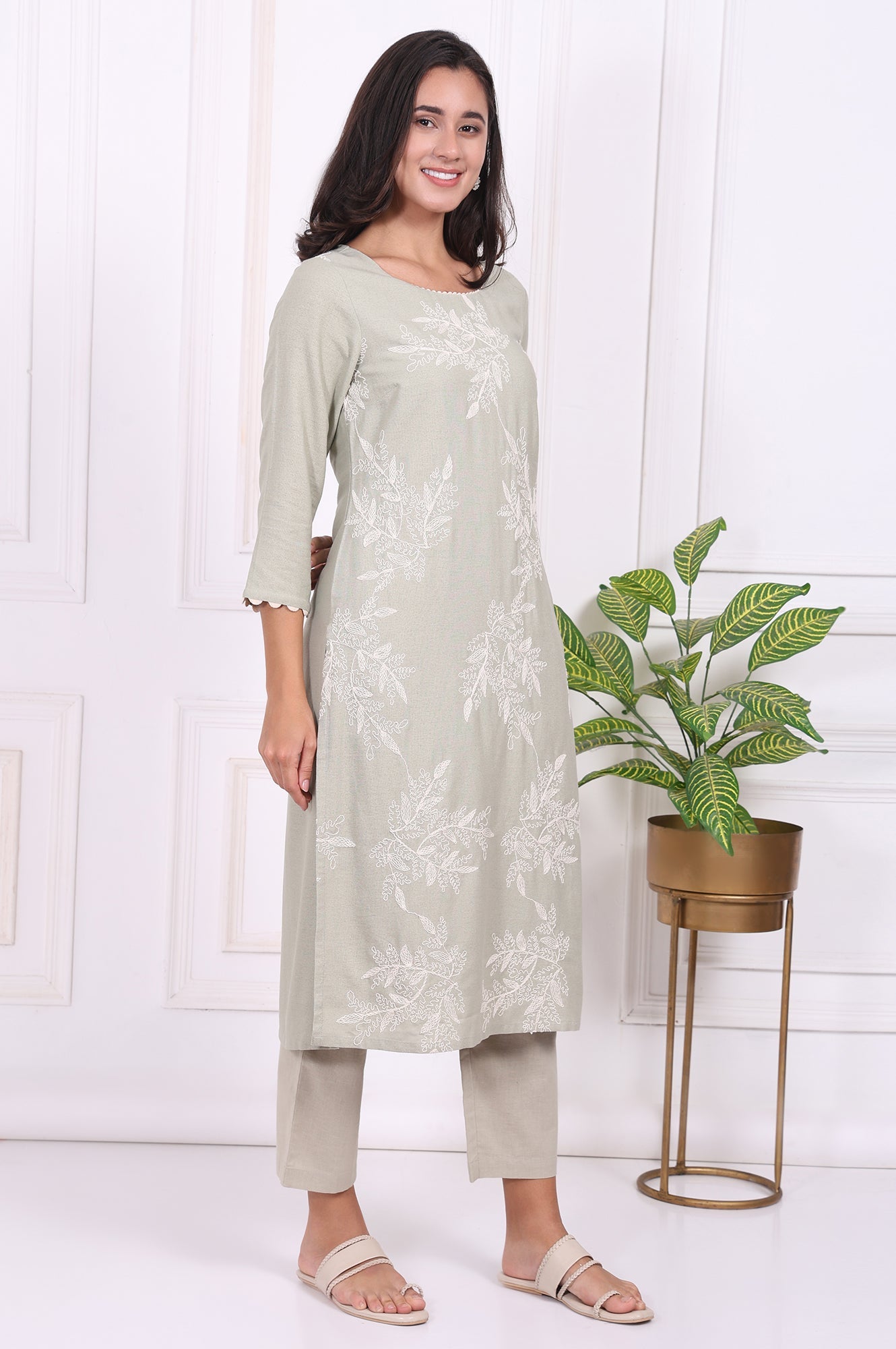 https://cdn.shopify.com/s/files/1/0776/0419/2550/files/WS13697-401078_6.jpg?v=1764652145