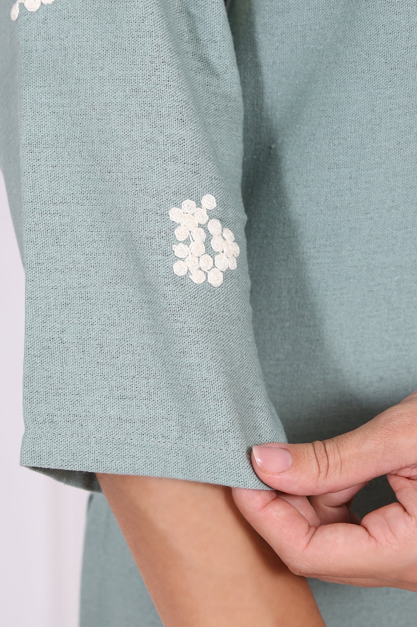 https://cdn.shopify.com/s/files/1/0776/0419/2550/files/WS13698-401067_7.jpg?v=1764652144