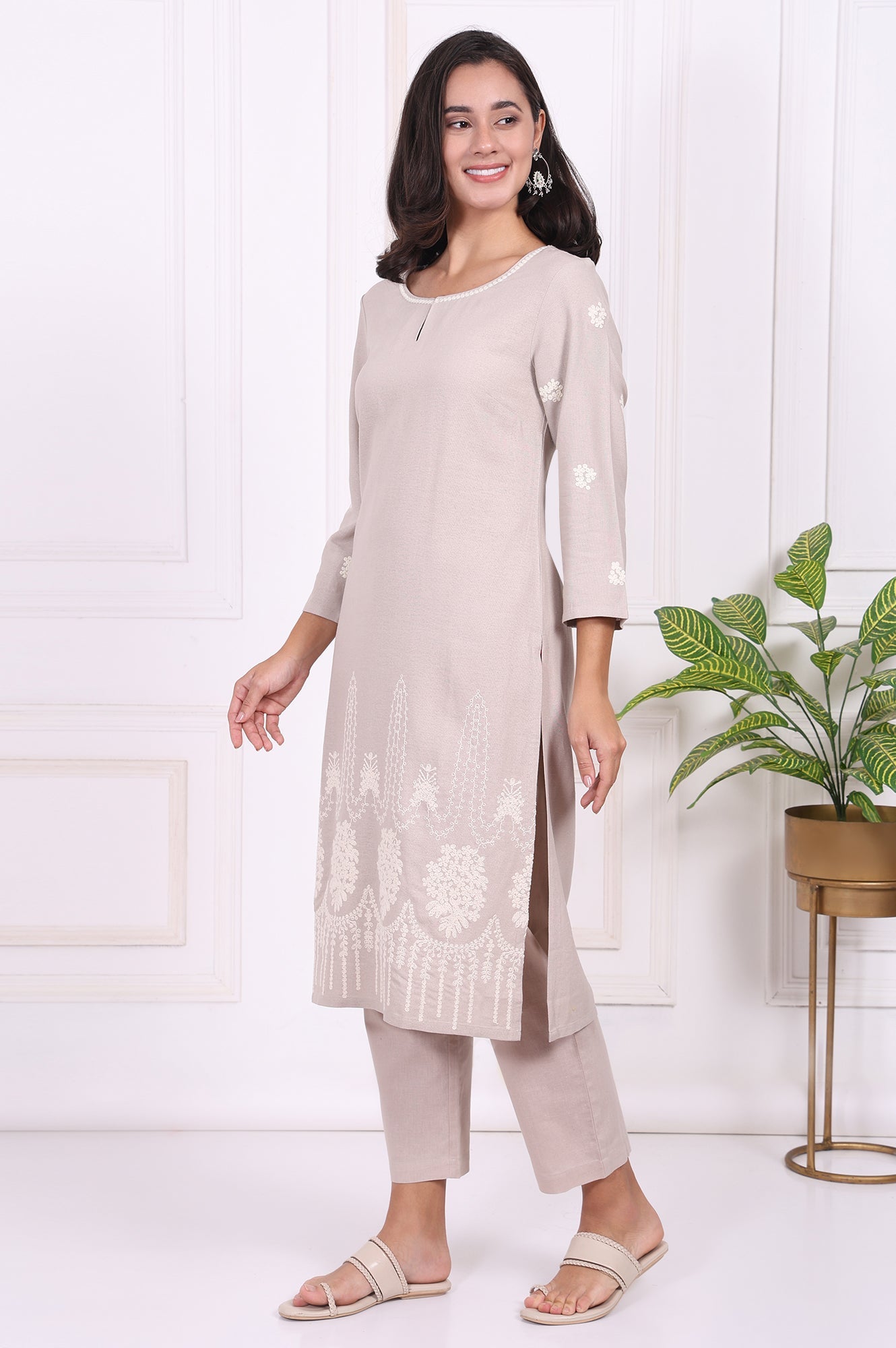 https://cdn.shopify.com/s/files/1/0776/0419/2550/files/WS13698-401068_4.jpg?v=1764652142